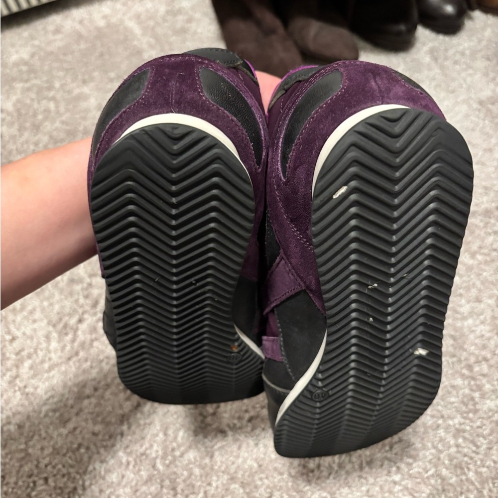 LAST CHANCE Balenciaga Women's Dark Purple leather and suede Sneakers - Picture 7 of 10